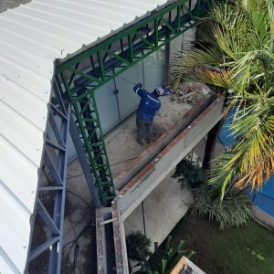 Estructura metálica más techado